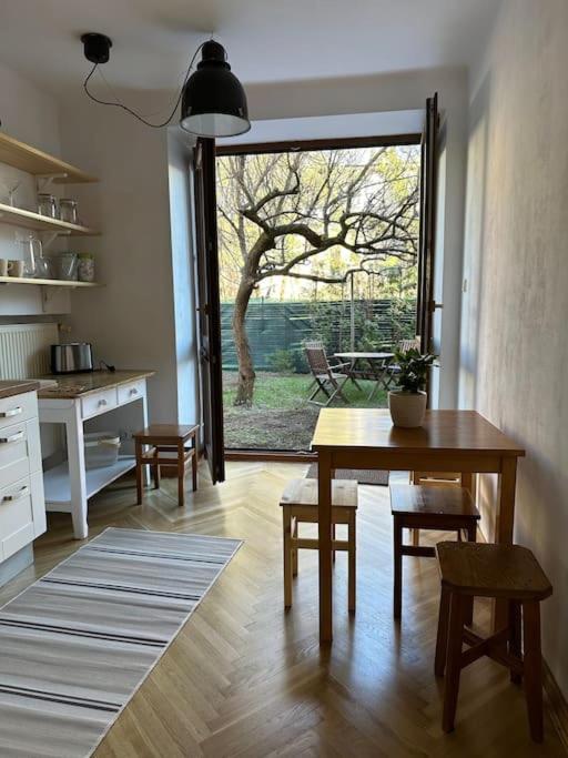 Stary Mokotow, Z Ogrodkiem Apartment Варшава Екстериор снимка