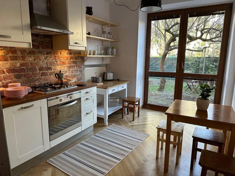 Stary Mokotow, Z Ogrodkiem Apartment Варшава Екстериор снимка