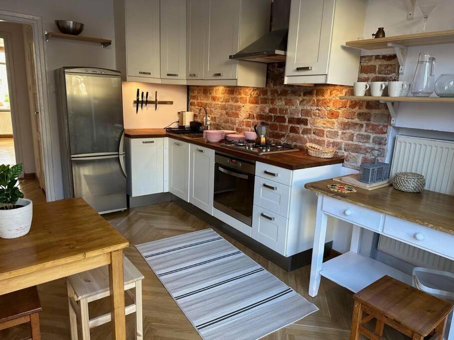 Stary Mokotow, Z Ogrodkiem Apartment Варшава Екстериор снимка
